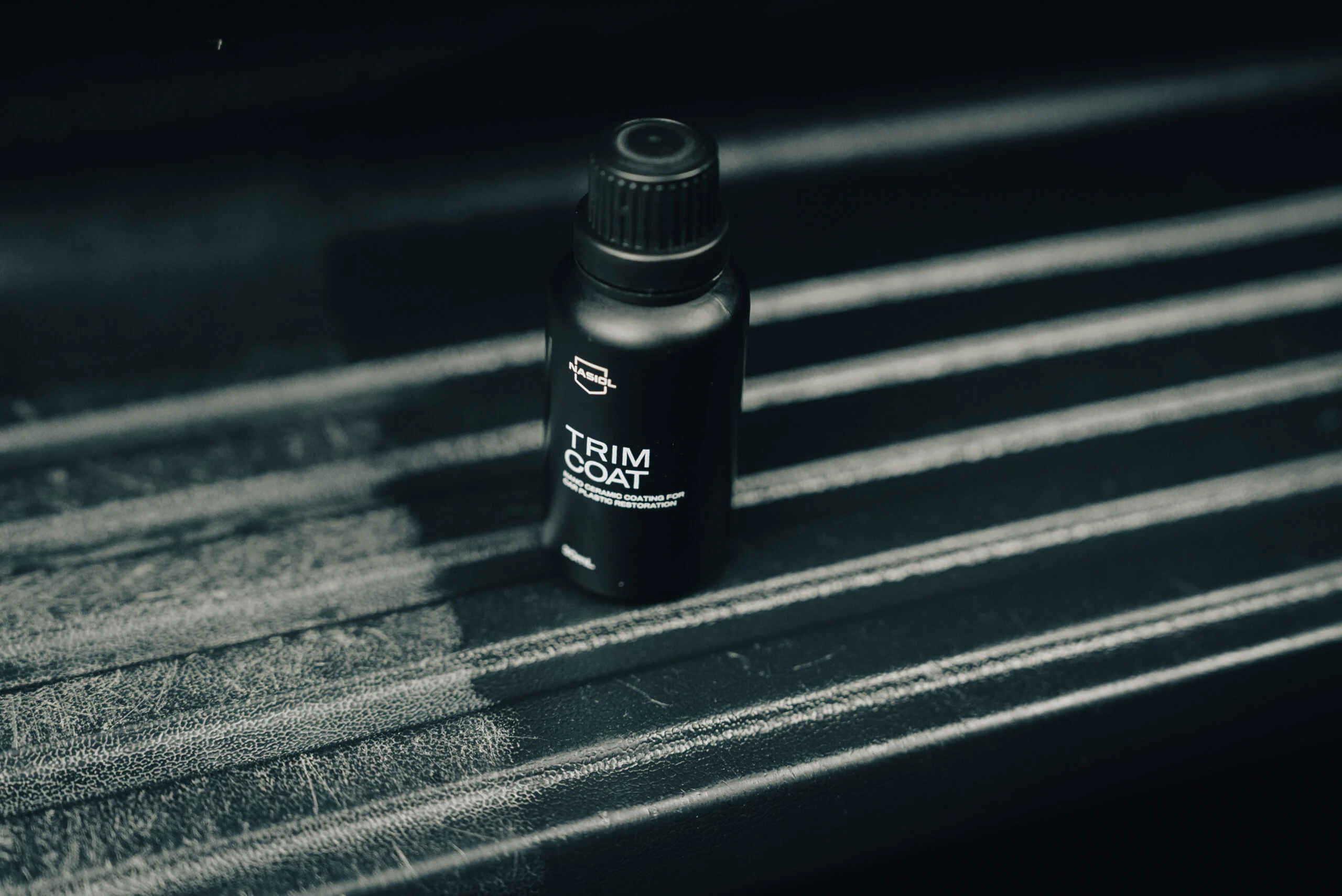 نانو سرامیک سطوح پلاستکی خودرو ناژول مدل Nasiol TRIMCOAT Nano Ceramic Coating