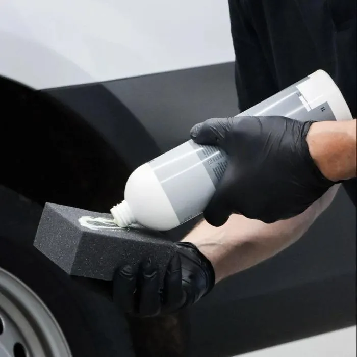 مایع محافظ و بازساز سطوح پلاستیکی و لاستیکی کوکمی مدل Koch Chemie Hydro Plast Care