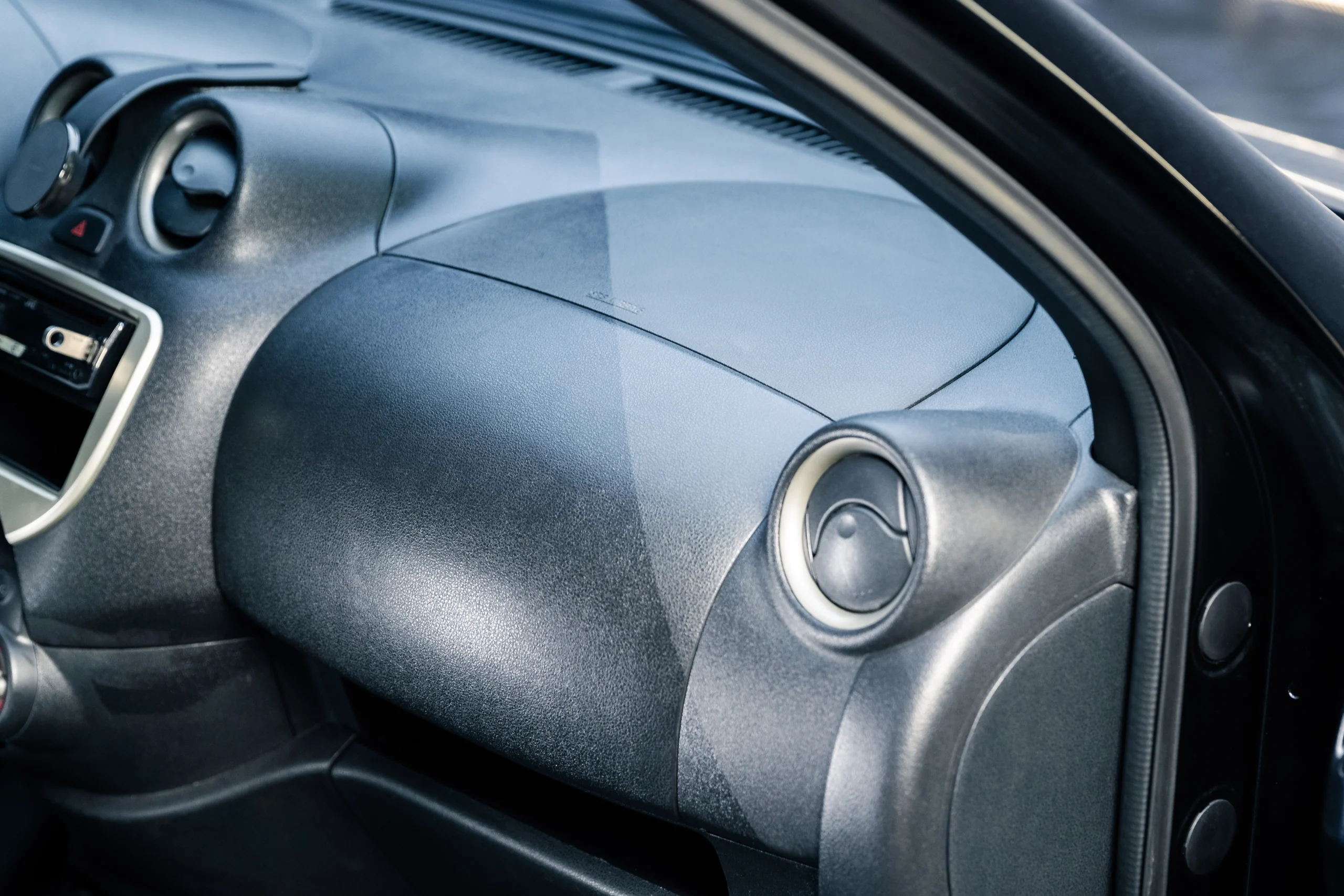 مایع محافظ چرم پلاستیک داخل خودرو مدل SGCB 4L Interior Protectant